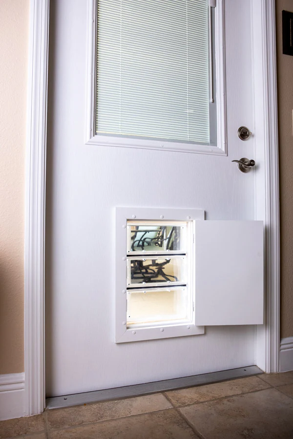 Hurricane Impact Rated Guard Dog Pet Door - Image 4
